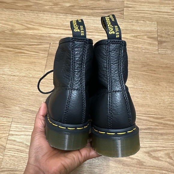 Dr Martens air wait leather ankle boots - Picture 8 of 16